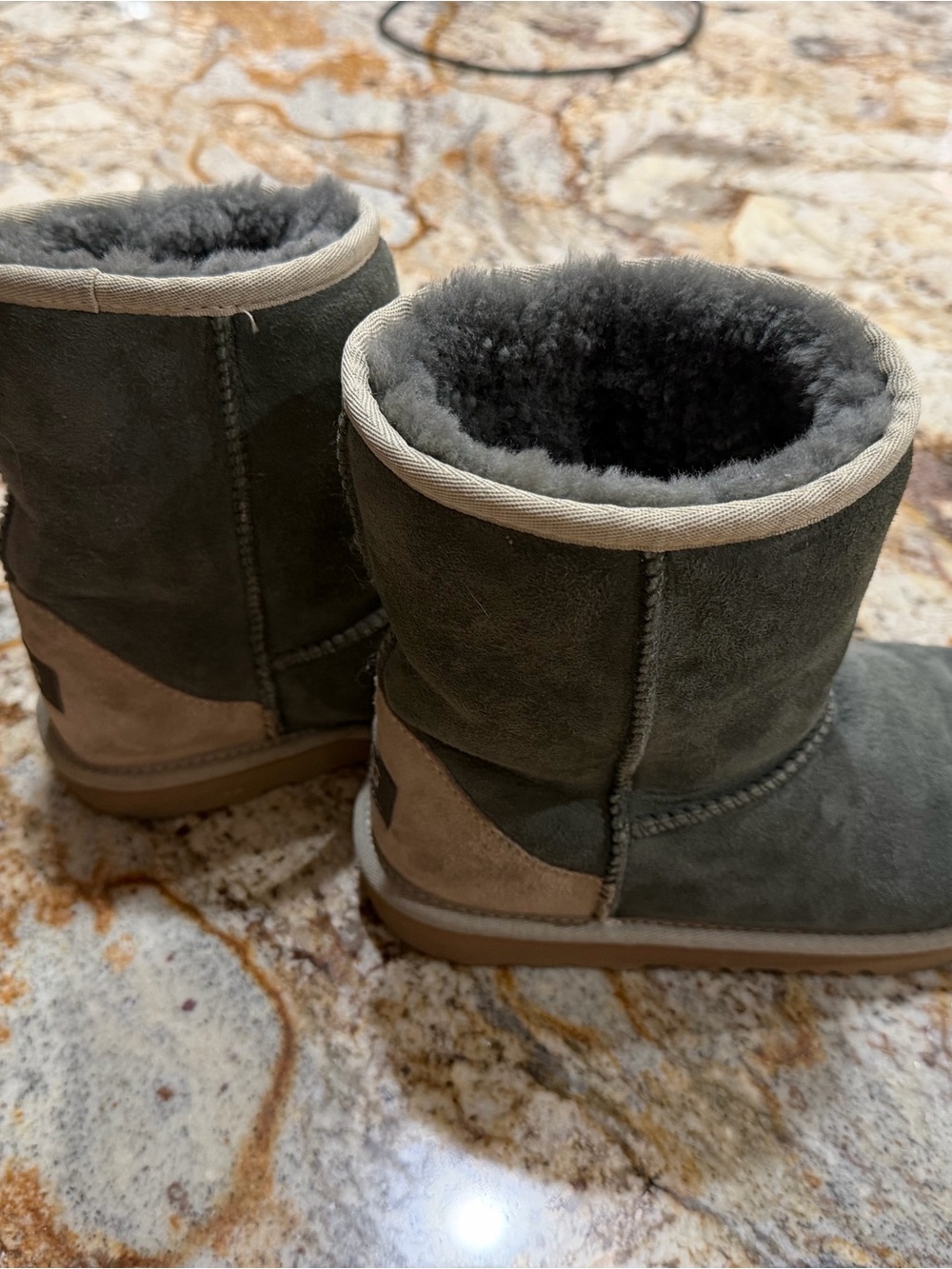 Kids uggs - Picture 2 of 5